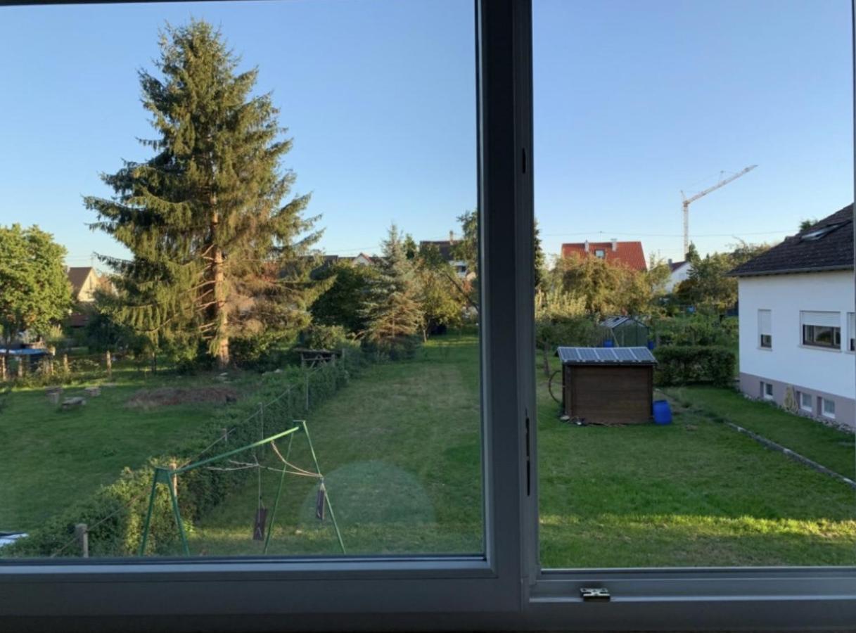 Sonnige 3 Zimmer Wohnung Mit Schoenem Balkon Im Gruenen รอยท์ลิงเงน ภายนอก รูปภาพ